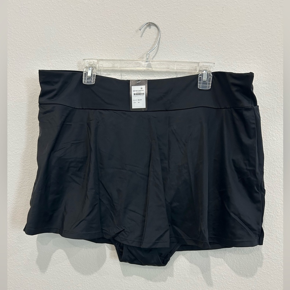 Avenue Black Skirted Swim Shorts, NWT, size 24